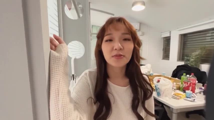 一群猛男排队爆肏美女，要是在来个肛交三穴同插就有东京热内味了