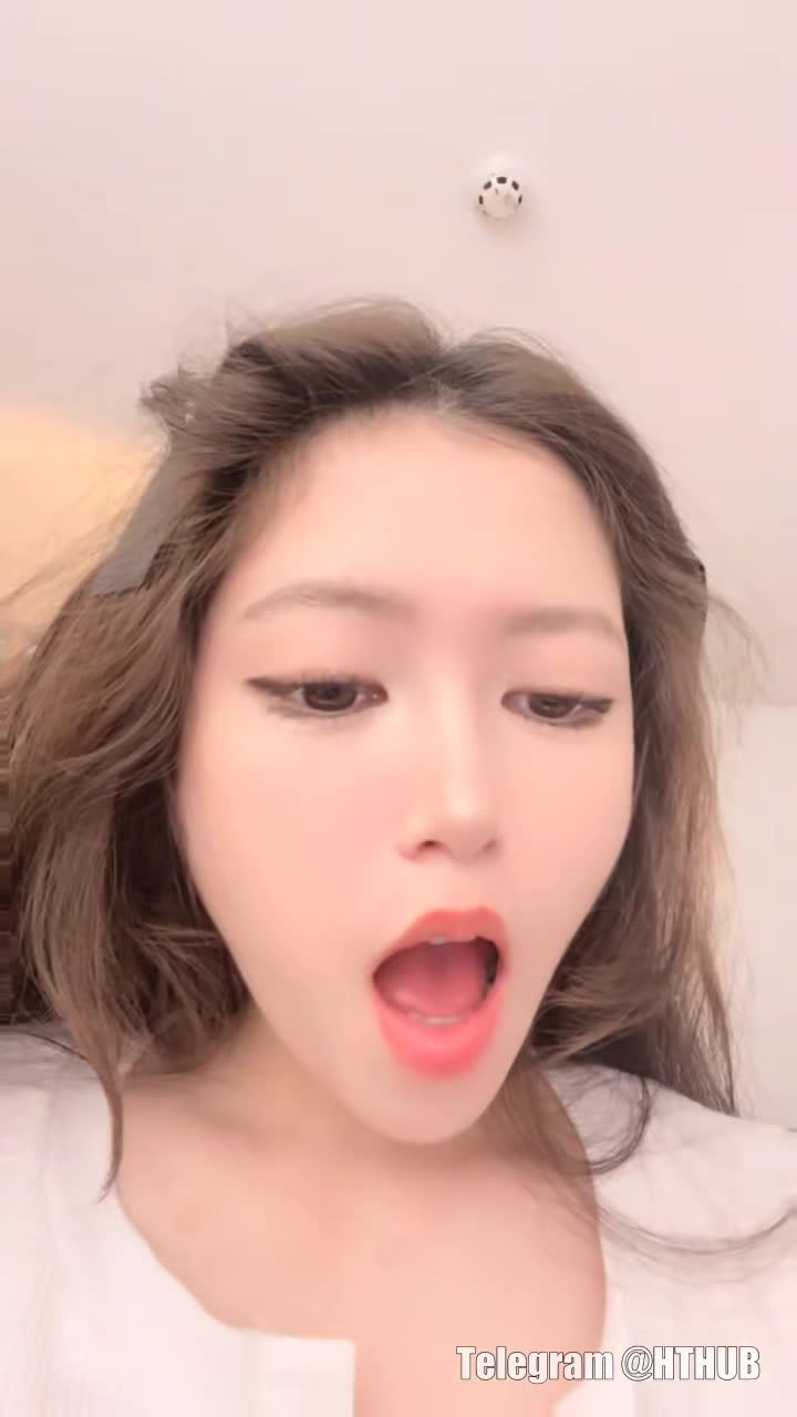#主播 丰满尤物小媛媛 美臀肥穴极度淫骚！拨开内裤跳蛋塞穴